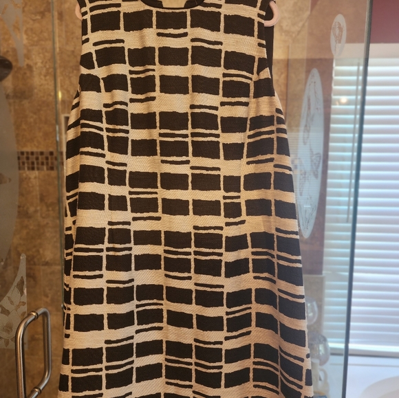 2pc Size NSZE Dress Suit - Picture 2 of 9